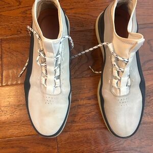 Wolf & Shepherd Shoes